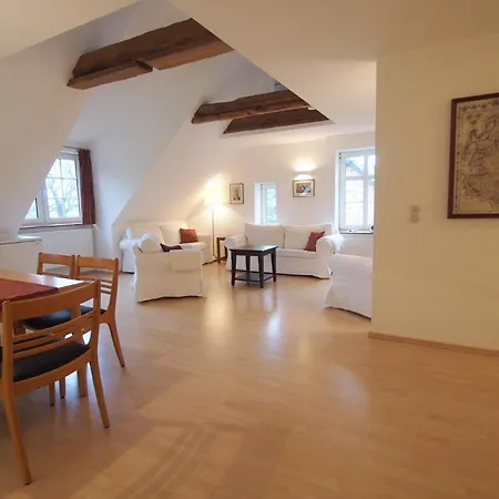 Gut Rattelvitz - Galerie West * Gingst